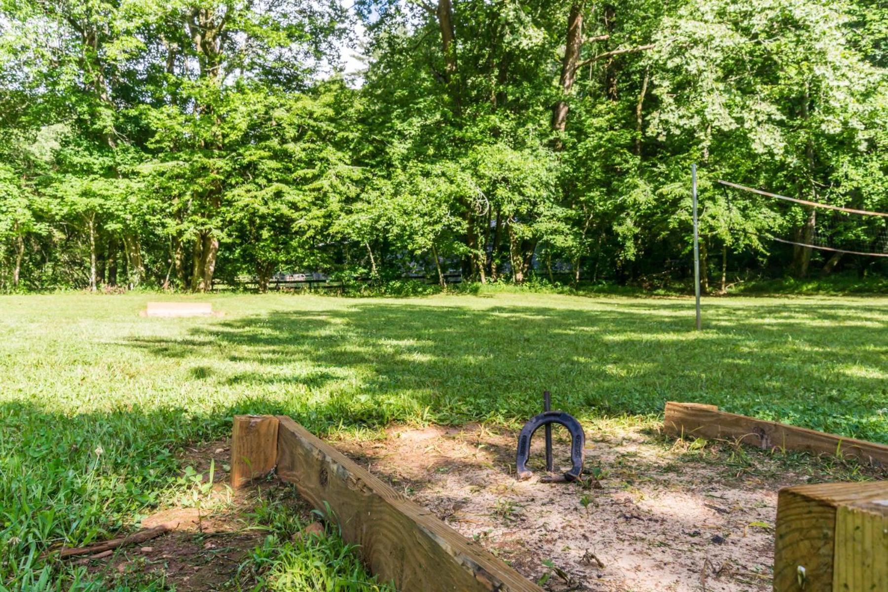 New Listing! Wine Country Retreat - 2 Bed, Hot Tub Villa Dahlonega Exteriör bild